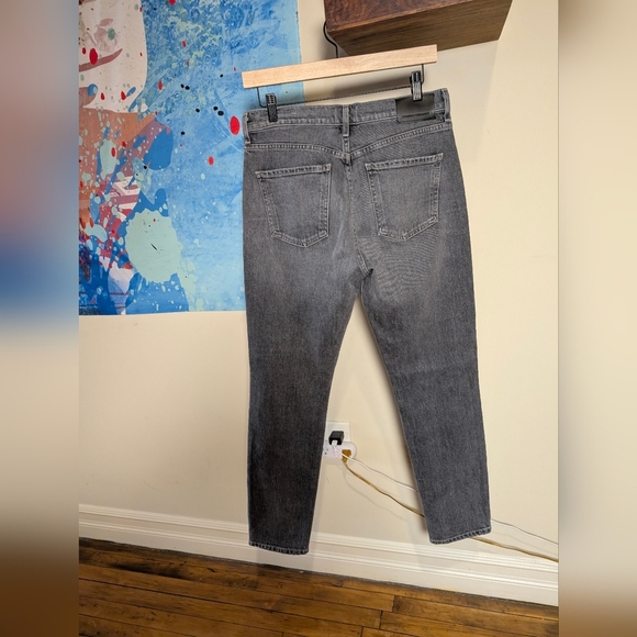 Citizens of Humanity Straight Leg Jean RN 109670 Size 28 - Picture 3 of 9
